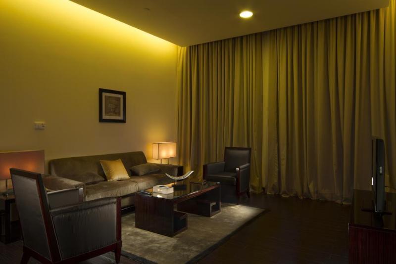 Zara Continental Hotel Al-Chubar Zewnętrze zdjęcie