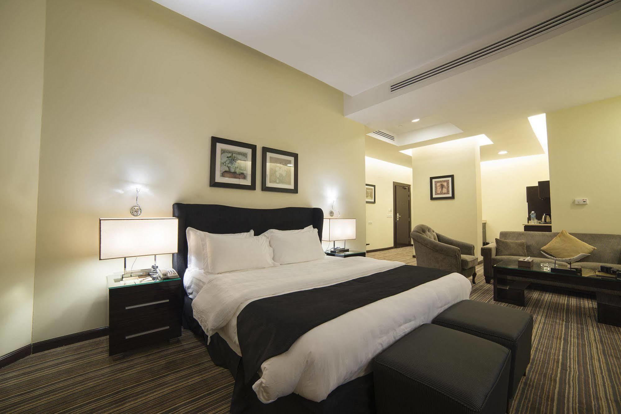 Zara Continental Hotel Al-Chubar Zewnętrze zdjęcie